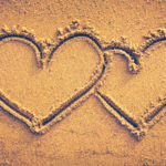 Herzen im Sand