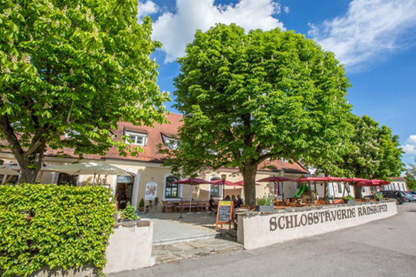 Pommers Schlosstaverne in Braunau