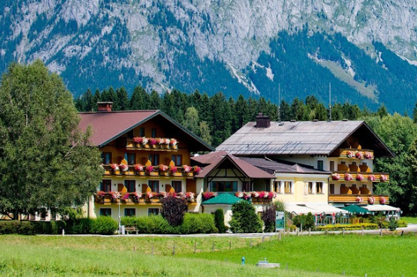 Landhotel Häuserl im Wald